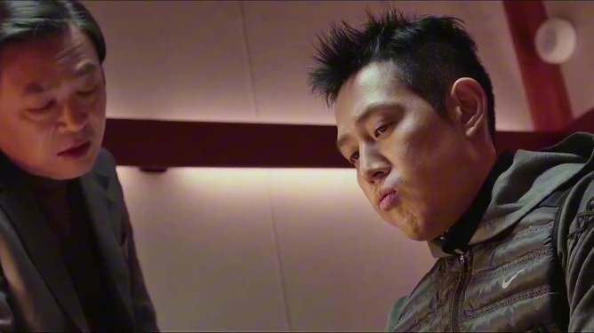 韩国电影巨星李政宰，璀璨之星闪耀荧屏