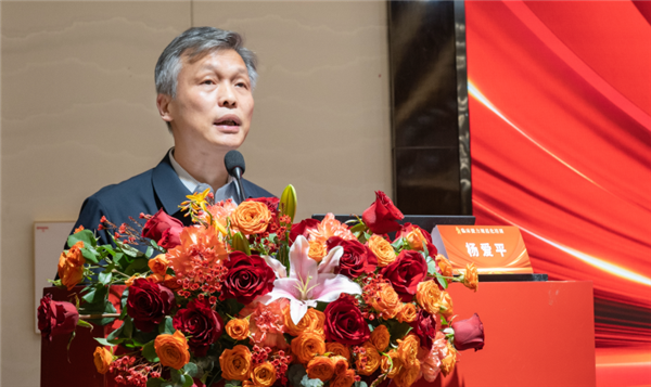 无畏前行的抗疫英雄张定宇的最新动态揭秘
